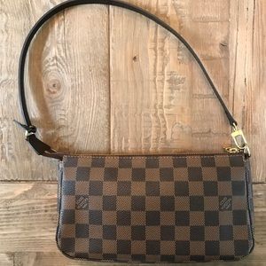 Louis Vuitton Pouchette in Damier Ebene